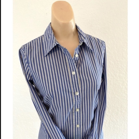 🔥 Navy button down shirt - Picture 4 of 7